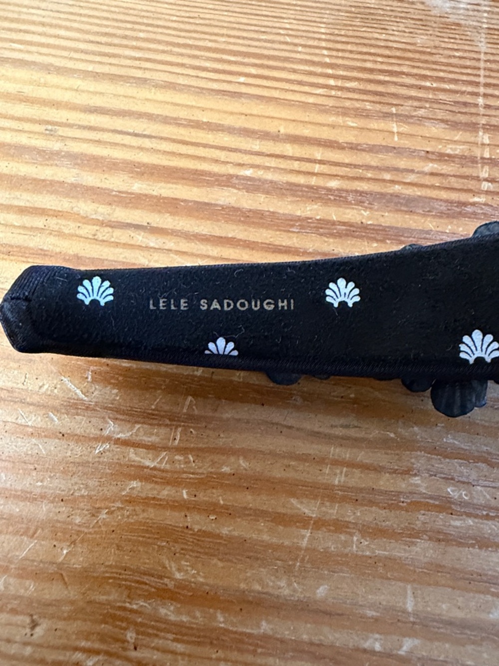 Lele Sadoughi Flower Alice headband, NWT - Picture 6 of 7